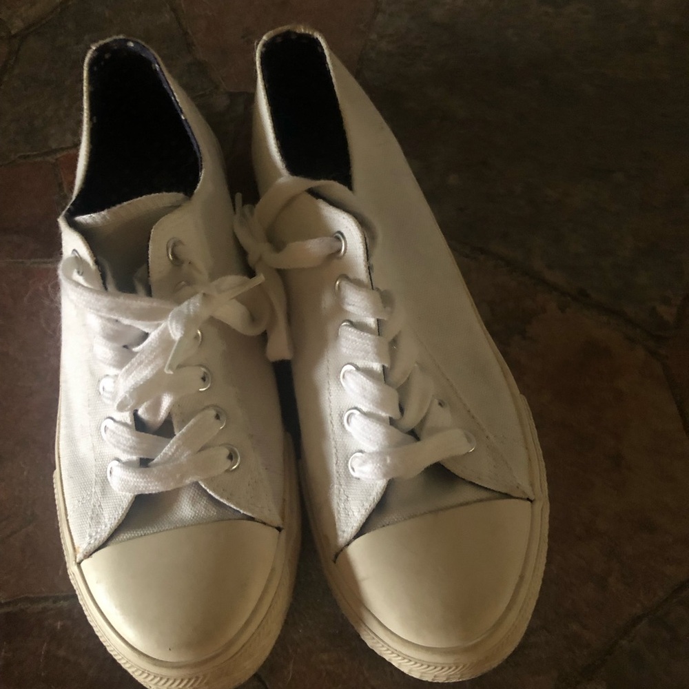 Falls Creek White Lace-Up Flats